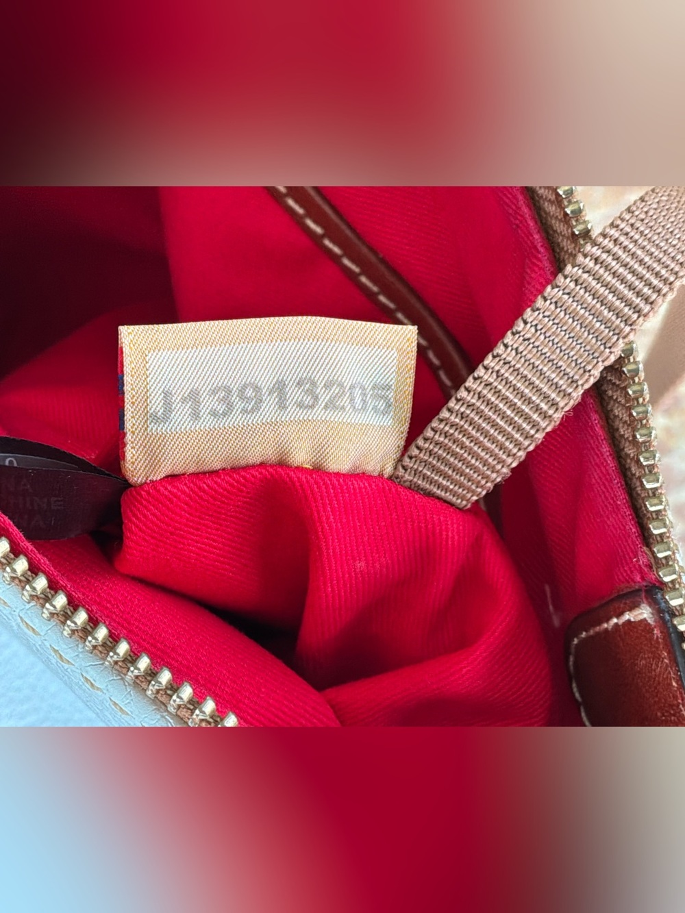💐 Dooney & Bourke Pebble Grain Leather Zip Crossbody Bag – White & Tan J13913205 - Picture 12 of 16